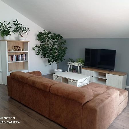 Уютна Къща Appartement Sliven Buitenkant foto