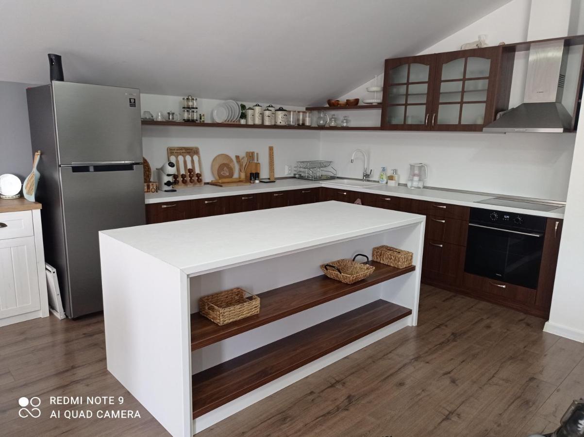 Уютна Къща Appartement Sliven Buitenkant foto